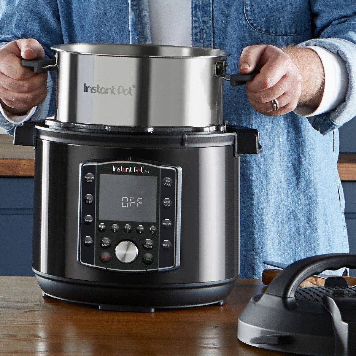 Multicooker Instant Pot Pro 6, 1200 W, 11 programe, 28 presetari, 6 L, Panou digital, Negru - EpicHome